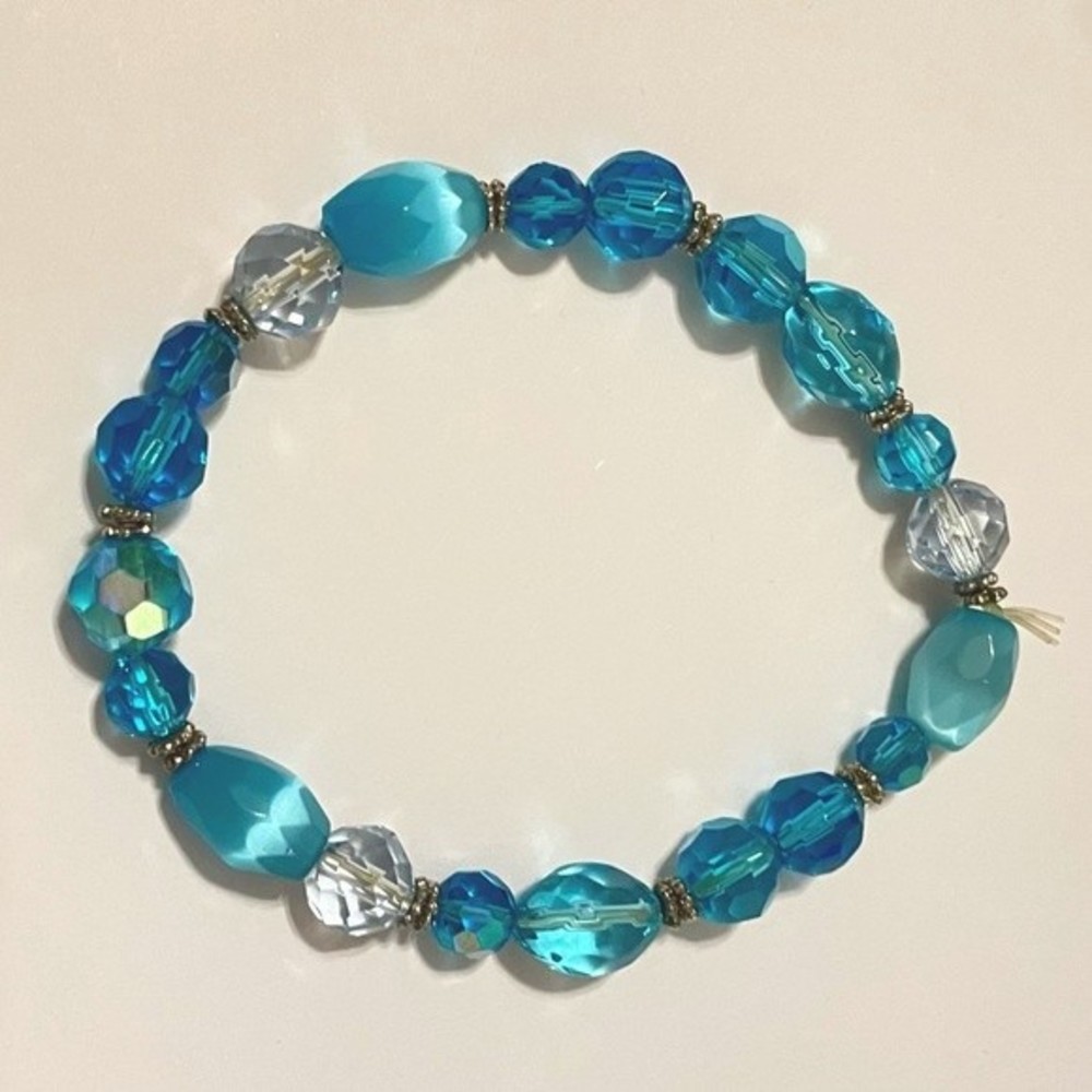 Cache Bead Stretch Bracelet Turquoise Blue Clear Silvertone